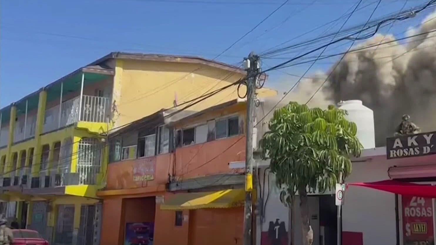 Incendio en Tijuana Genera Enorme Columna de Humo Visible desde Varios Puntos de la Ciudad