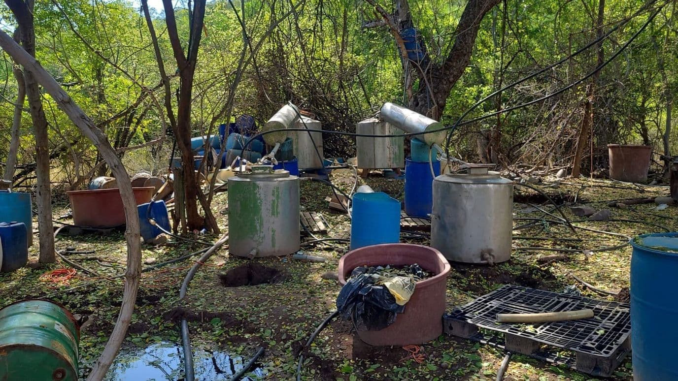 Desmantelan Narcolaboratorio en Las Tinajas, Comunidad de Sinaloa