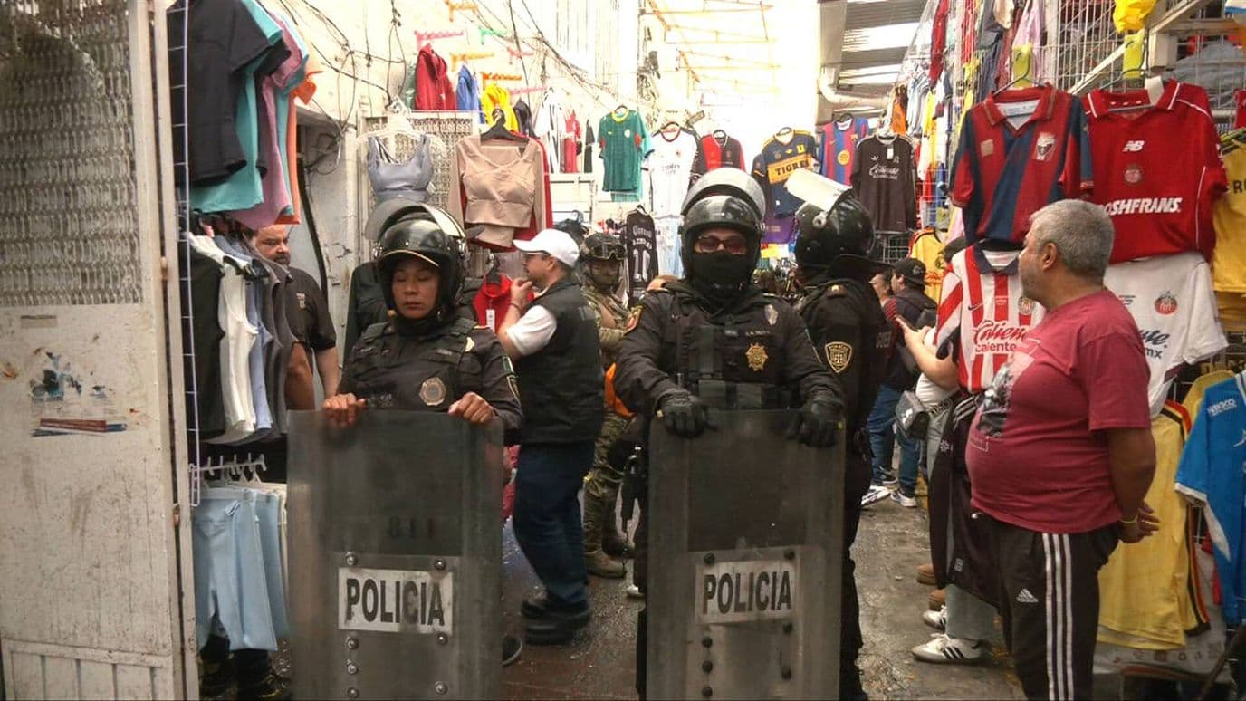 Operativo Contra Ropa Pirata Decomisa Mercancía Textil en la Colonia Morelos, CDMX