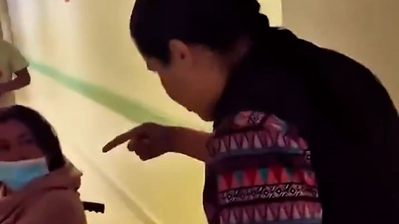 Trabajadora de IMSS Reynosa Insulta a Mujer en Silla de Ruedas