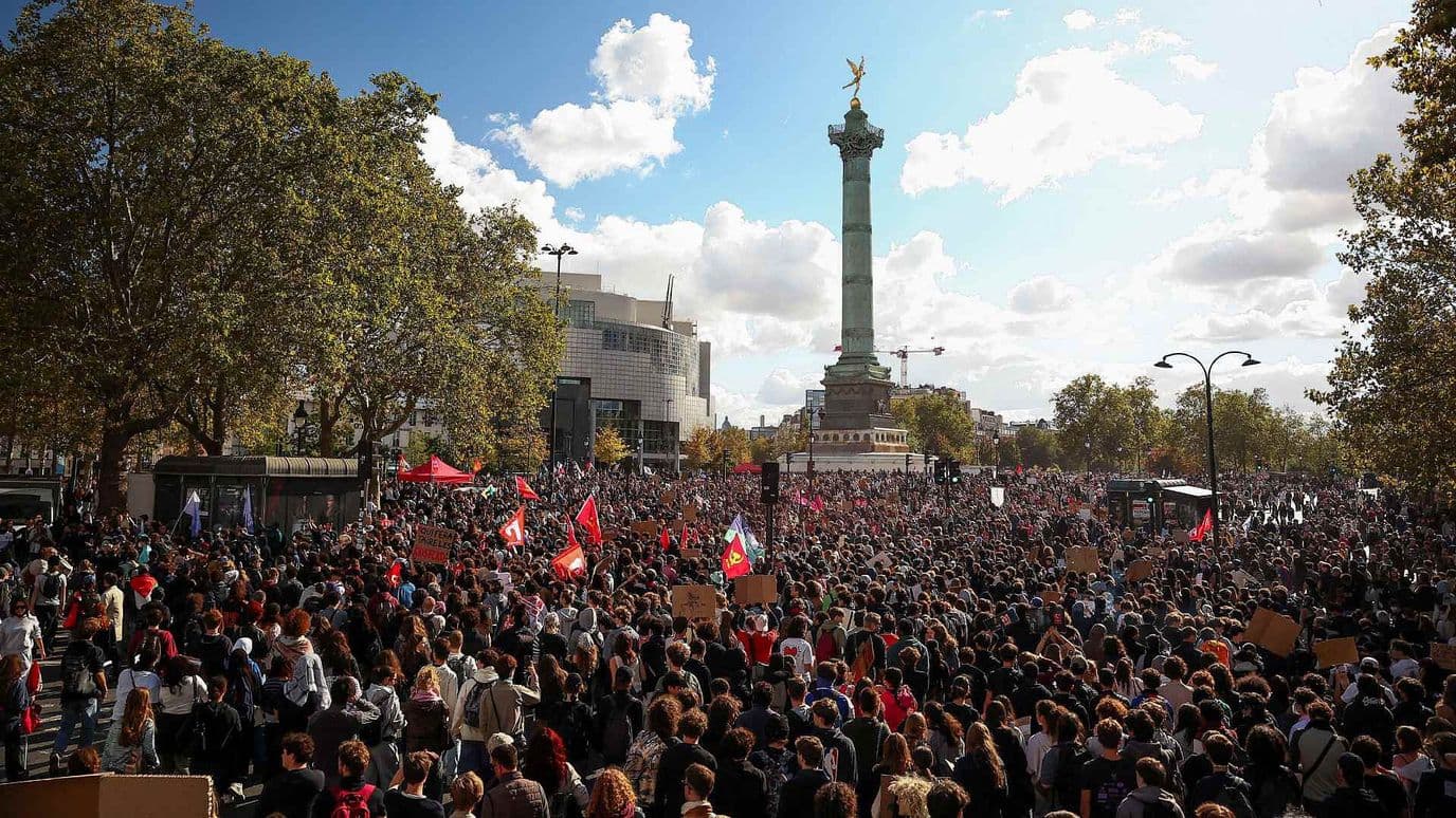 Protestas Estudiantiles Continúan en Francia; París Concentra las Movilizaciones