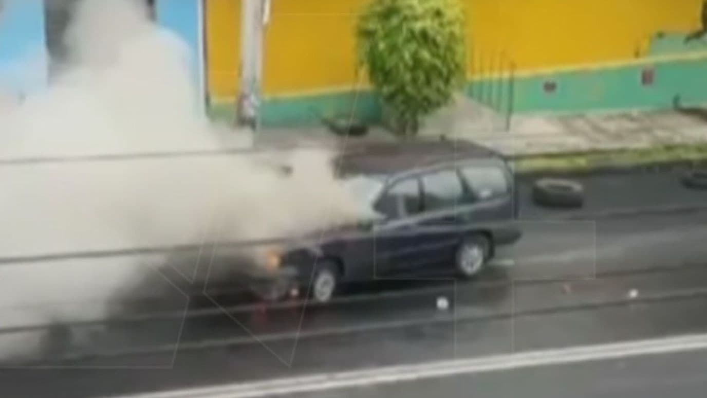 Video | Momento en que un Auto se Incendia en Tlalpan