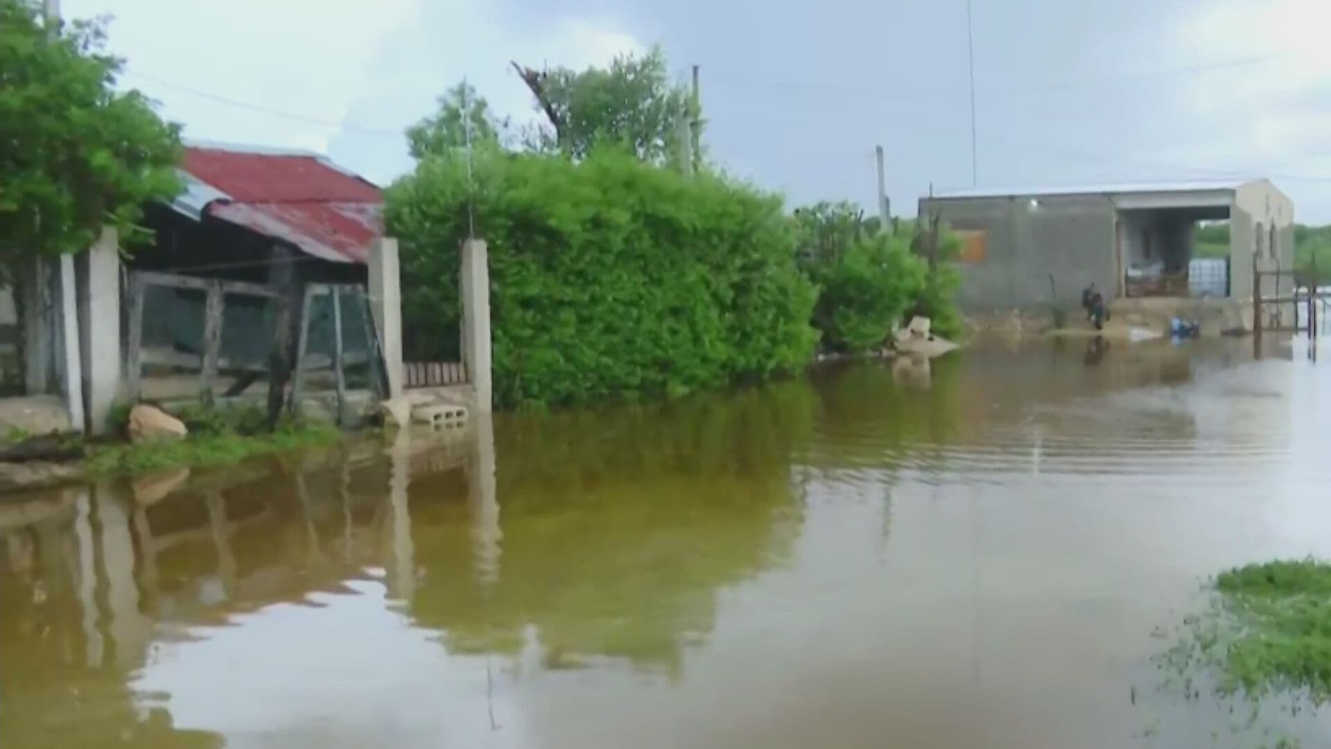Lluvias por Huracán Isaias Causan Inundaciones en Yucatán