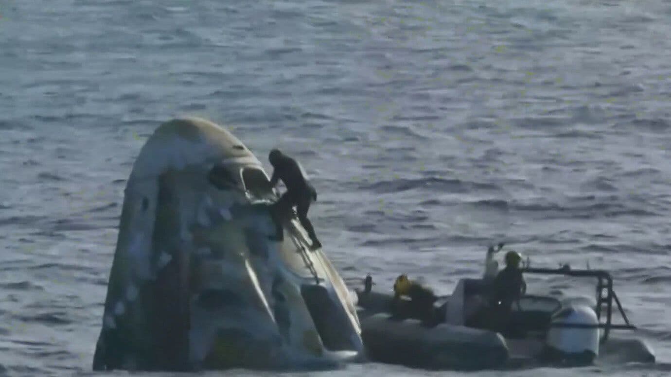Video | Momento del Amerizaje de la Crew-12 de Space-X y la Nasa en la Costa de California
