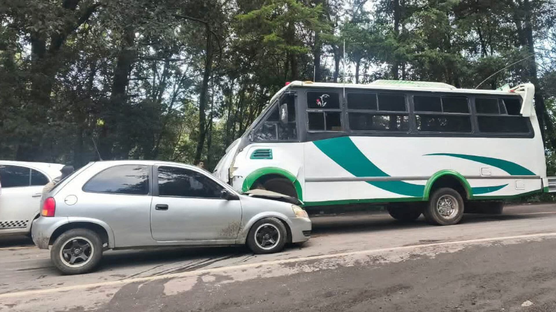 Accidente Choque Unidad Transporte Ruta 55 Público Vehículo Atzingo Zacatlán Sierra Norte Puebla