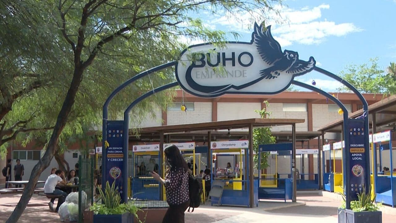 Unison Inaugura Plaza Búho Emprende para Impulsar Negocios Estudiantiles