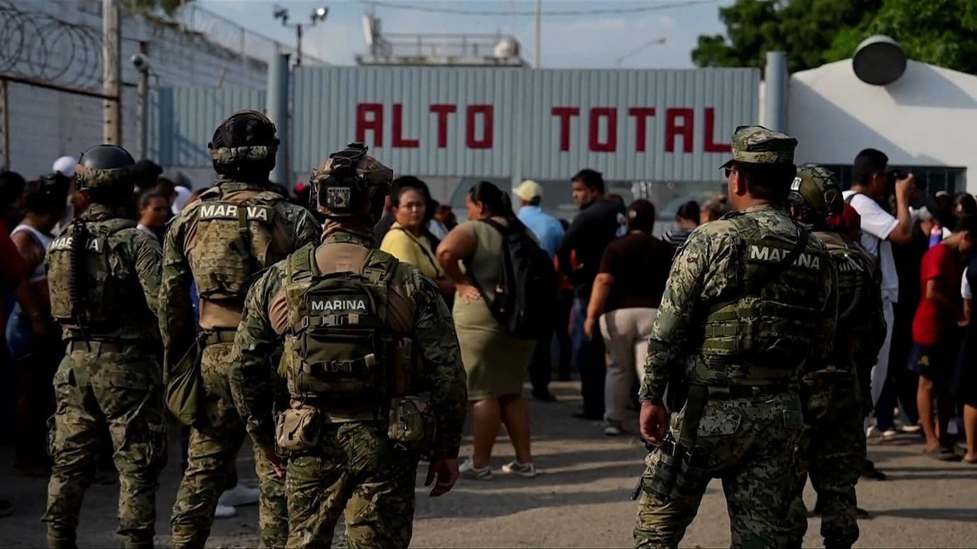 Riña en Penal de Mazatlán Deja 10 Personas Muertas, entre Ellas, un Menor de 2 Años