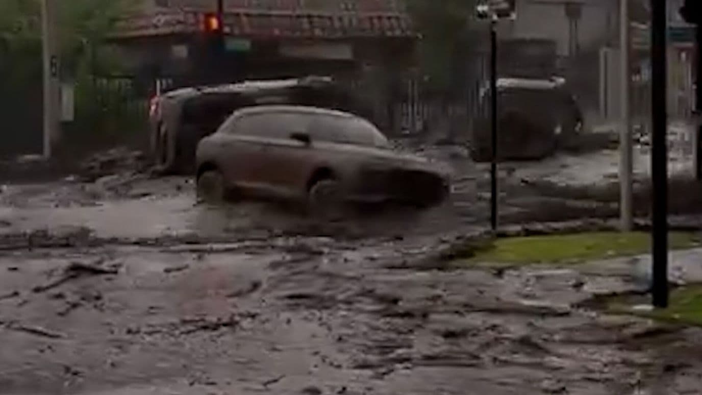 Potente Aluvión Arrasa con Todo a Su Paso en Chile