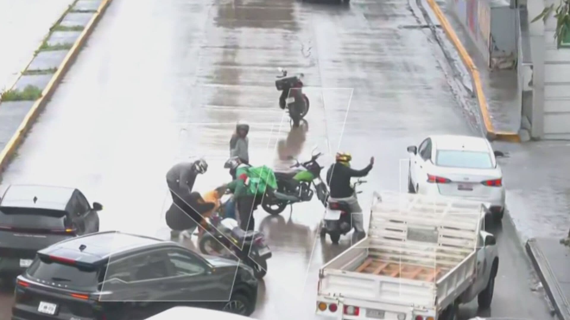 Lluvias y Bloqueos Complican Circulación en Circuito Interior Hoy