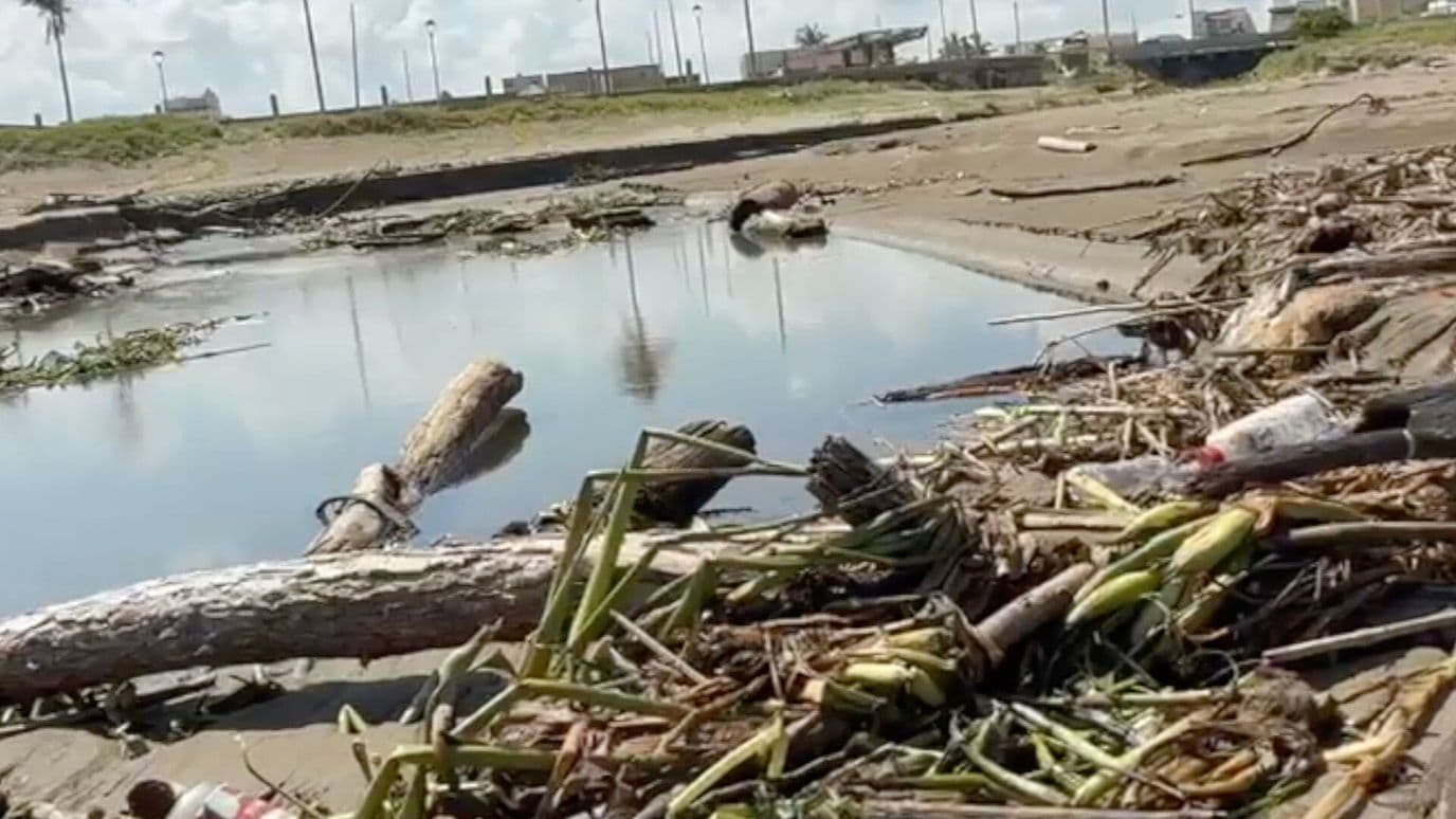 Microplásticos Invaden las Playas de Coatzacoalcos