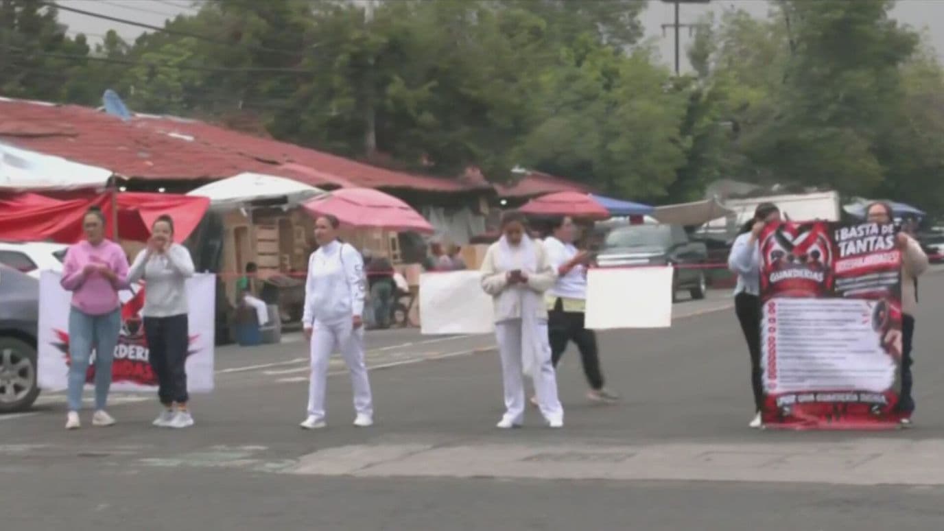 Refuerzan Bloqueo de Trabajadores del IMSS en Azcapotzalco