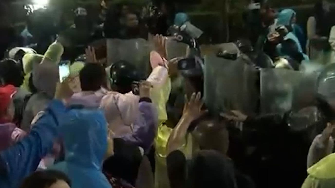 Policía Desaloja a Manifestantes en Paseo de la Reforma, CDMX