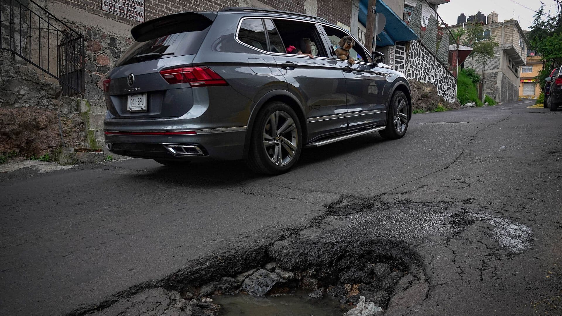 De los Daños al Papeleo: Conductores Padecen Trámites por Daños por Baches en CDMX
