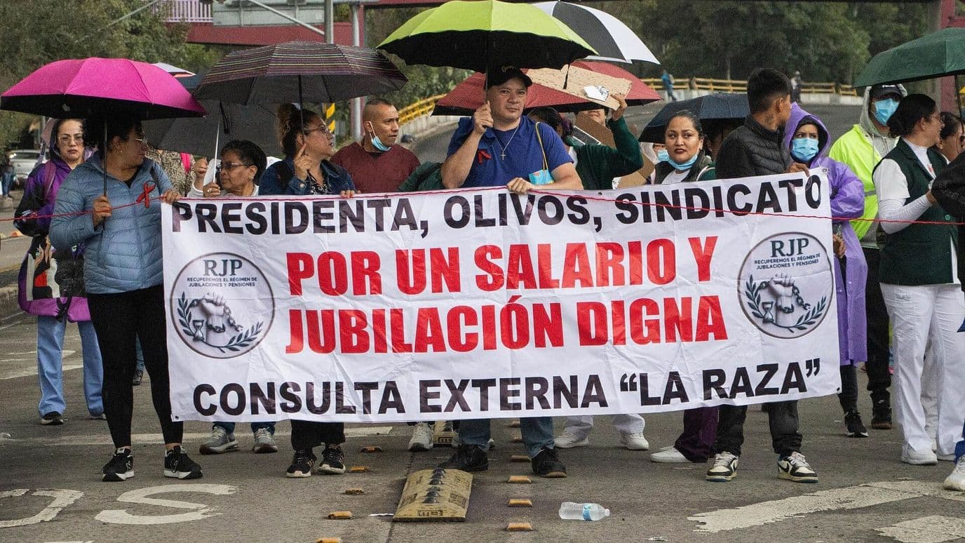 Trabajadores del IMSS Extienden Protestas y Bloqueos en el Valle de México