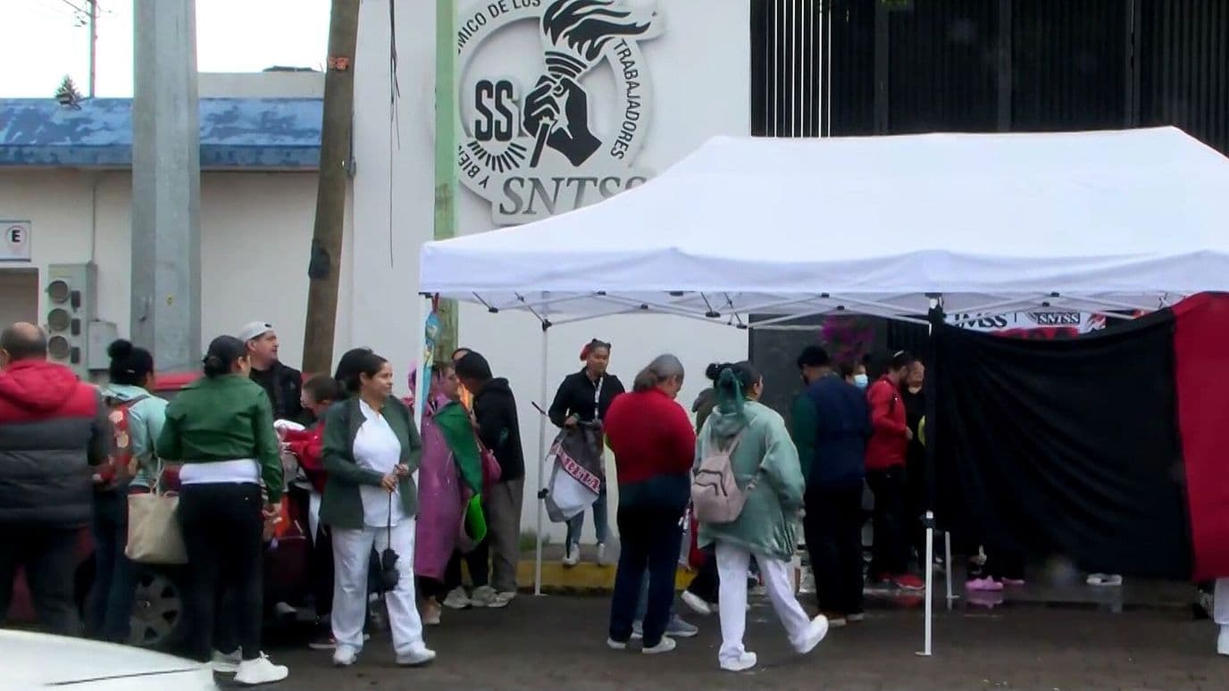 Trabajadores del IMSS Toman Sindicato y Prevén Bloquear Paseo 5 de Febrero en Querétaro