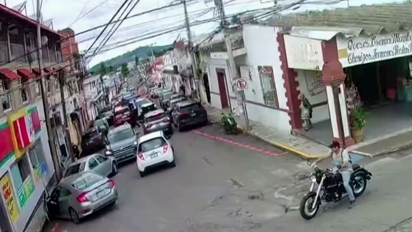 Sujetos Armados Atacan a Policías Durante Operativo en Chipilo, Puebla