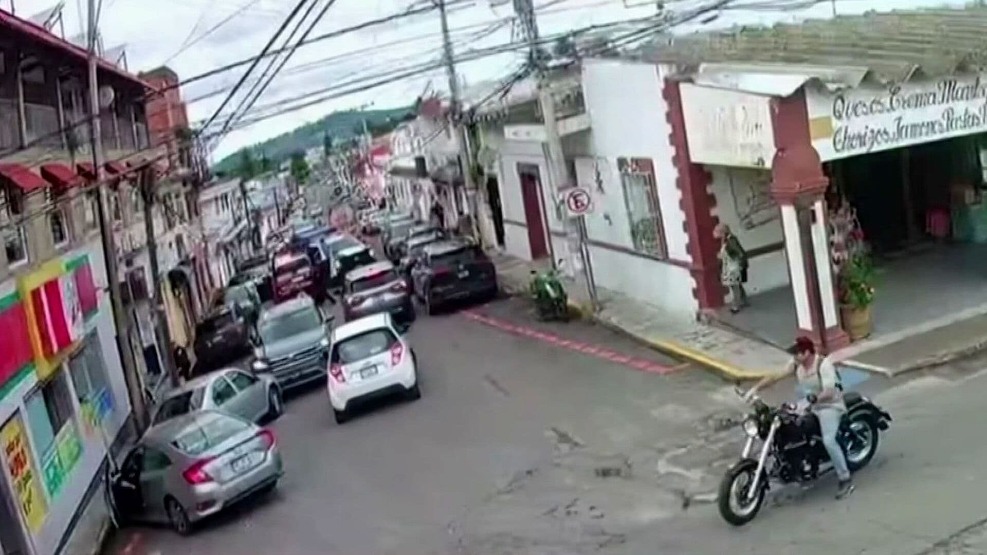 Sujetos Armados Atacan a Policías Durante Operativo en Chipilo, Puebla
