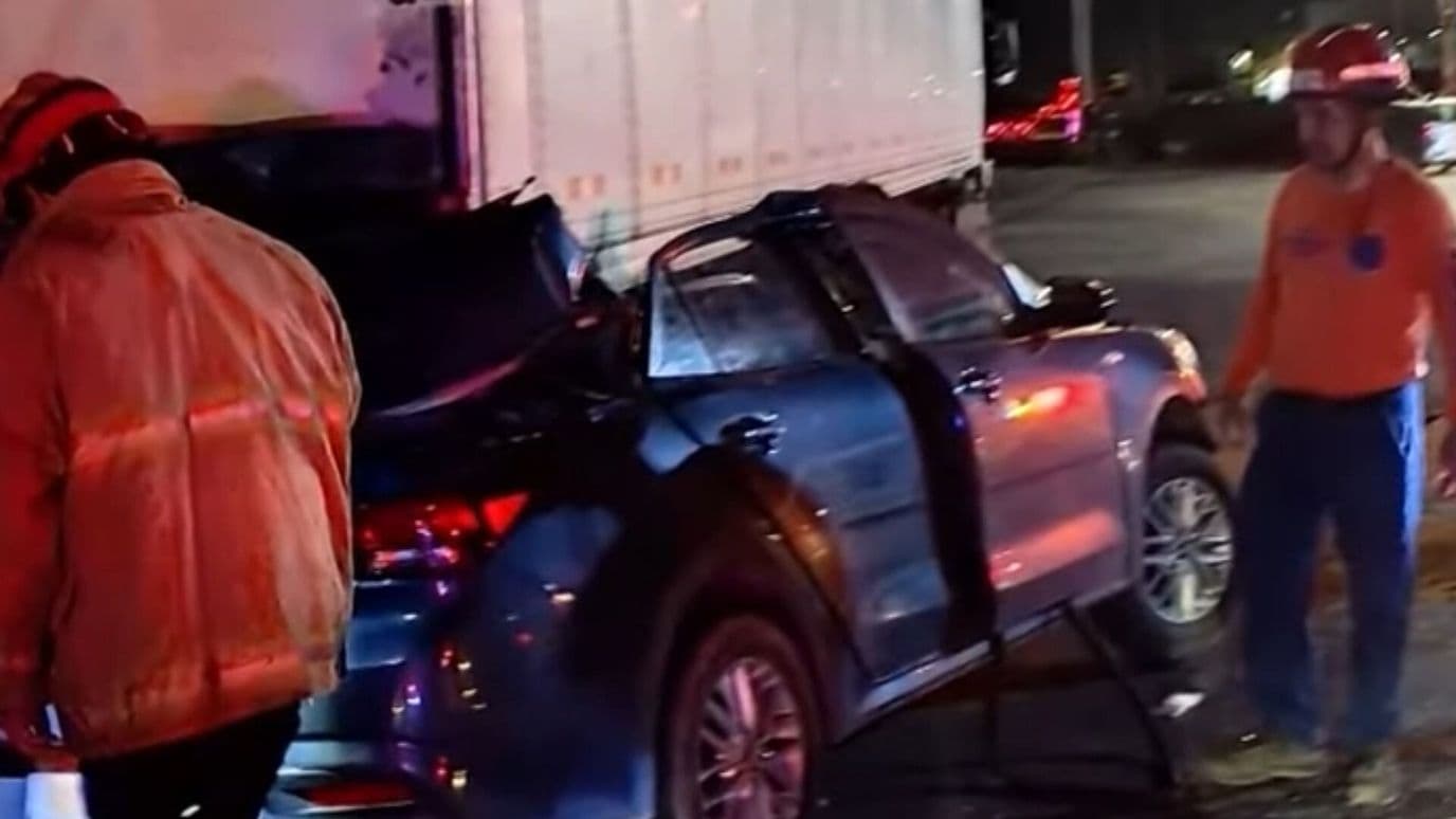 Choque Deja Cinco Personas Atrapadas en Ciénega de Flores, NL