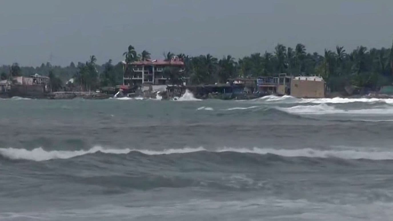 Huracán Simon Desbordó Lagunas, Ríos y Arroyos en Colima
