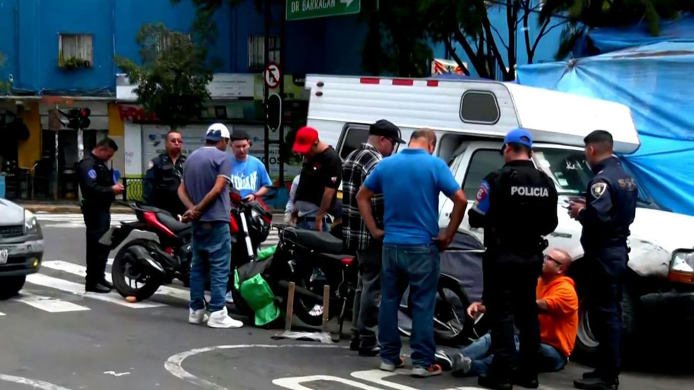 Choque de Motocicletas Dejó un Lesionado en la Colonia Doctores, CDMX