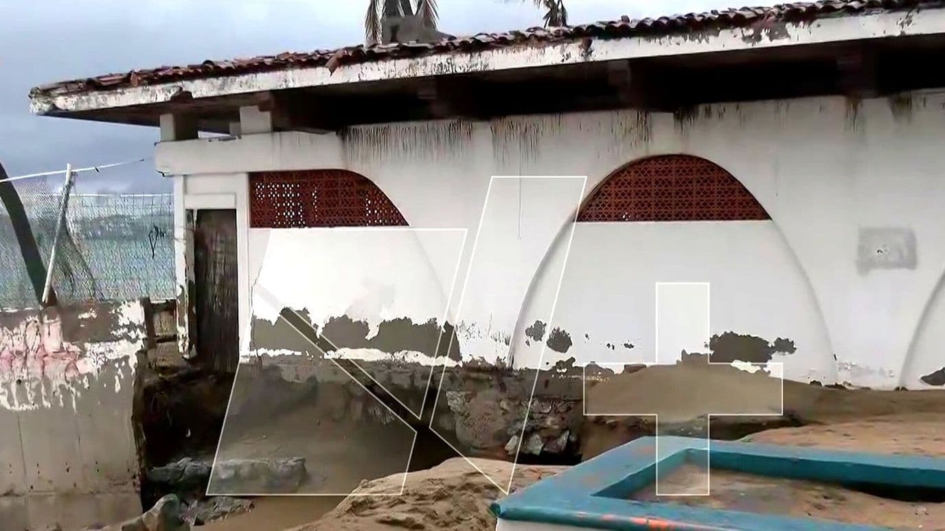 Fuerte Oleaje Dañó Edificaciones Cercanas a las Playas de Colima