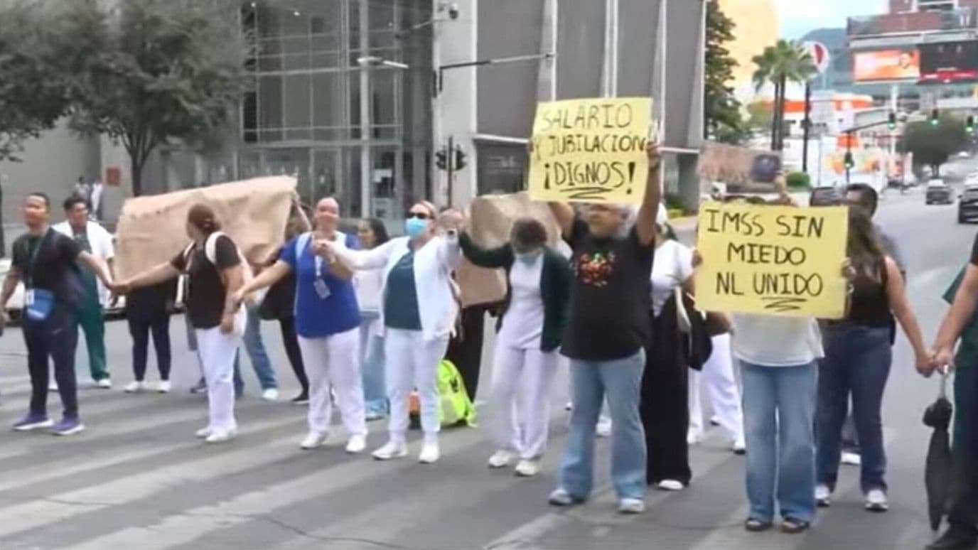 Siguen Bloqueos de Personal del IMSS en Nuevo León