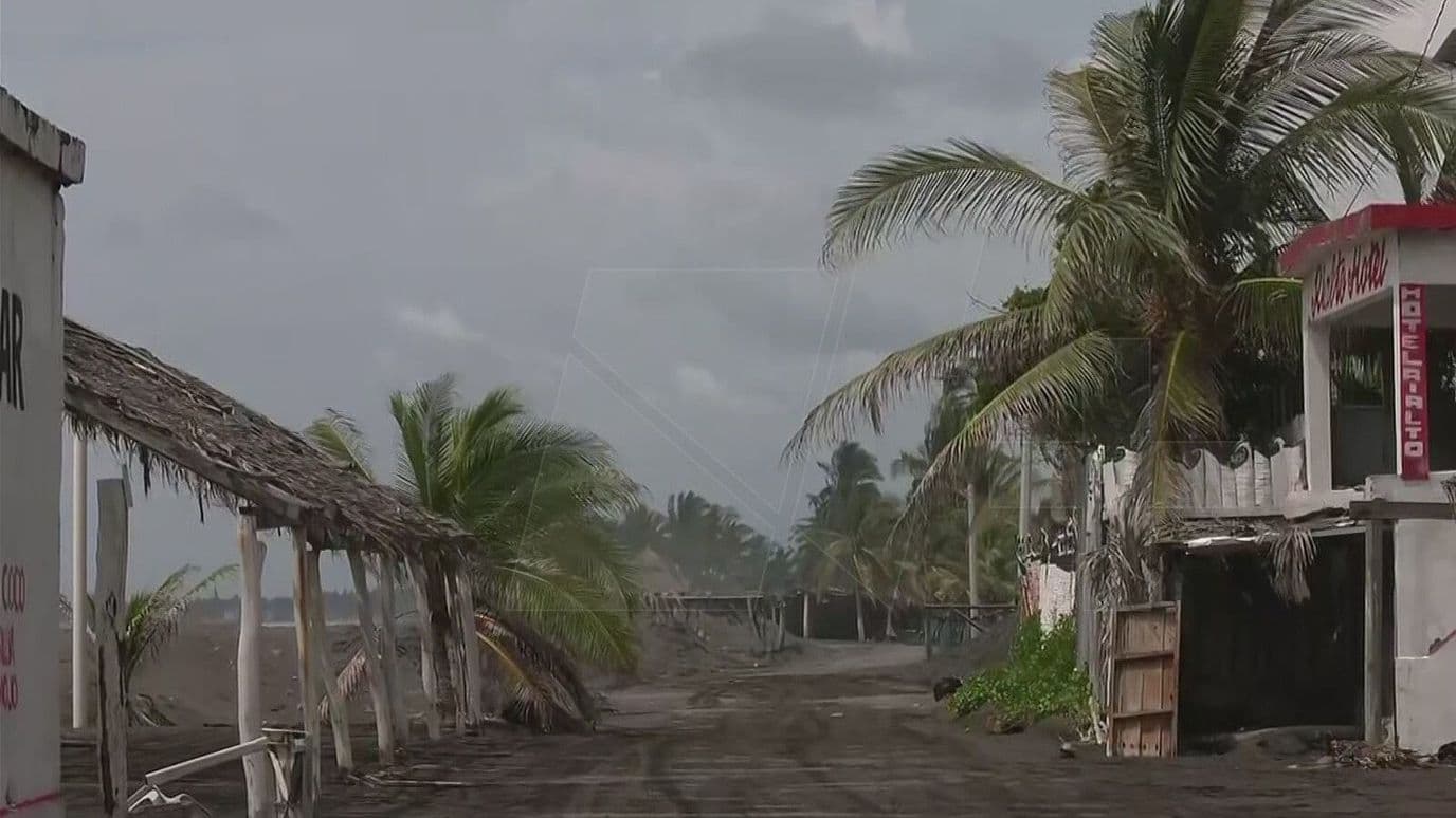 Huracán Simon: Sigue la Alerta por Lluvias y Oleaje Elevado en Estos Estados