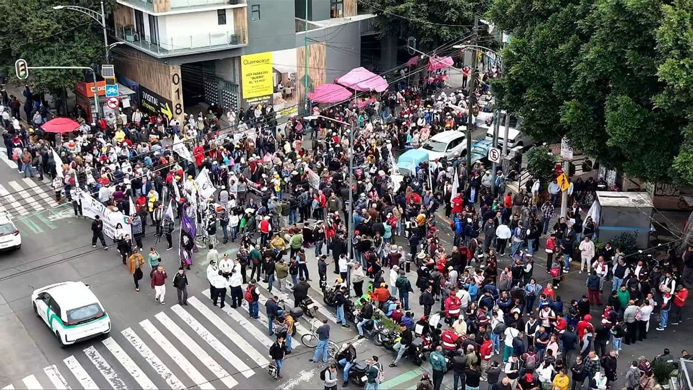 Marcha del SME Afecta Circulación de la L1 del Metrobús