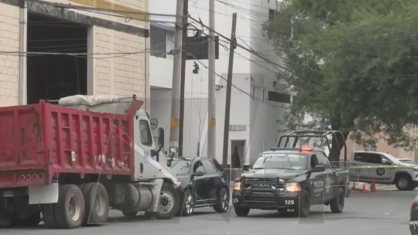Persecución, Balacera y Robo de Carro en Col. Artillero en Monterrey