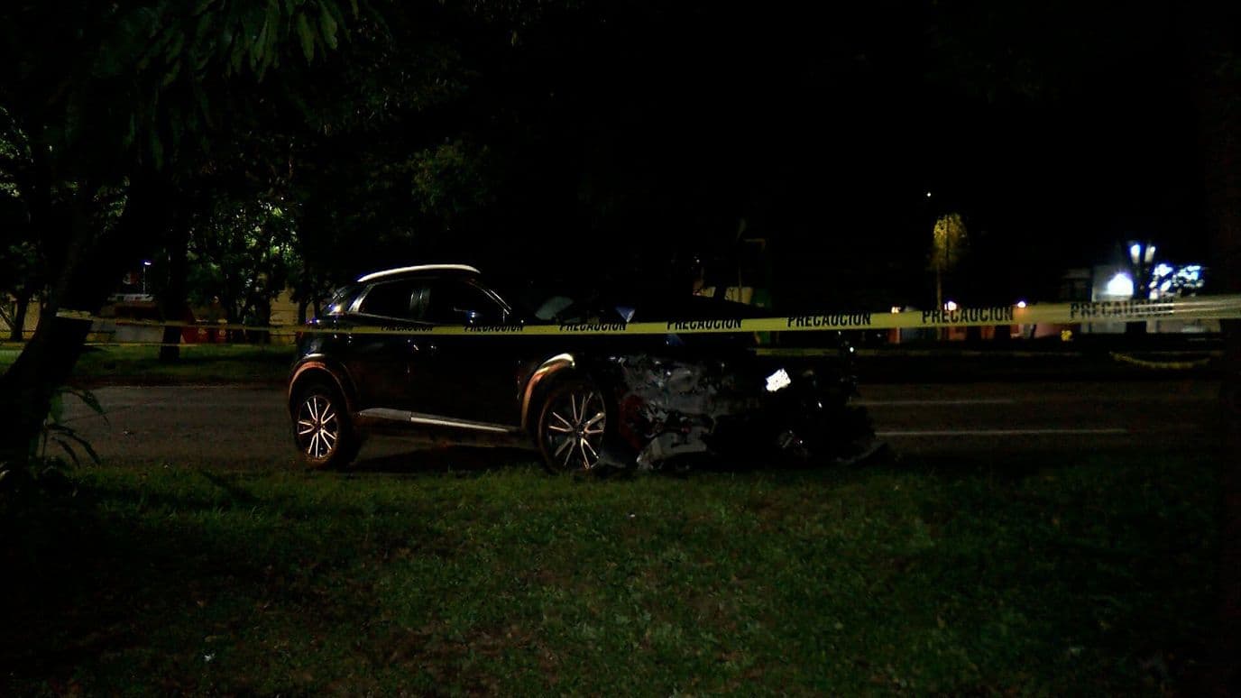 Pareja de Motociclistas es Embestida por Camioneta en Guadalajara