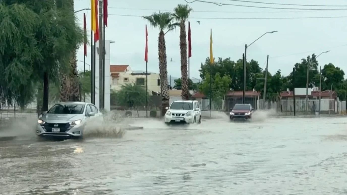 Lluvias por Sistema Meteorológico Rachel Deja Calles Inundadas en Hermosillo