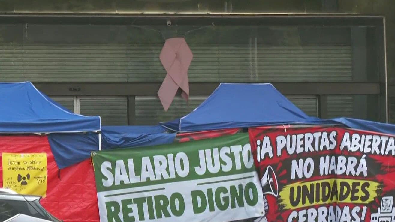 Por Quinto día Consecutivo, Trabajadores del IMSS Mantienen Plantón Frente a Oficinas Centrales