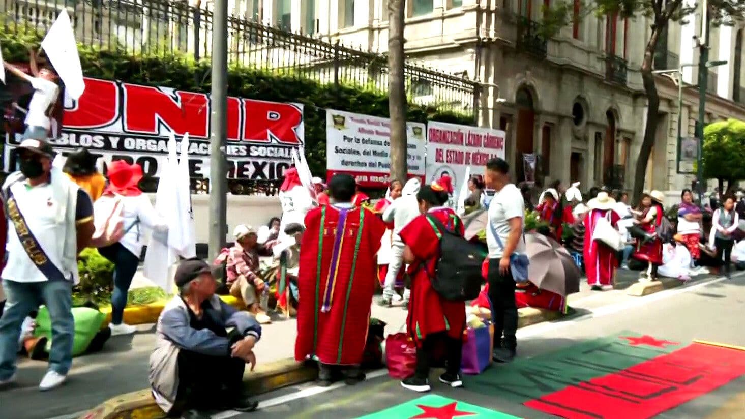 Marcha Indígena Llega a Segob: Exigen Localizar Desaparecidos y Liberar a Detenidos