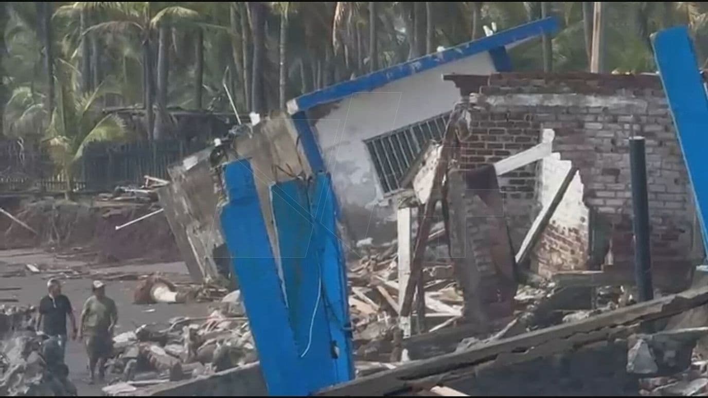 Armería Inicia Limpieza de Escombros Tras Embate del Huracán Simón en Colima