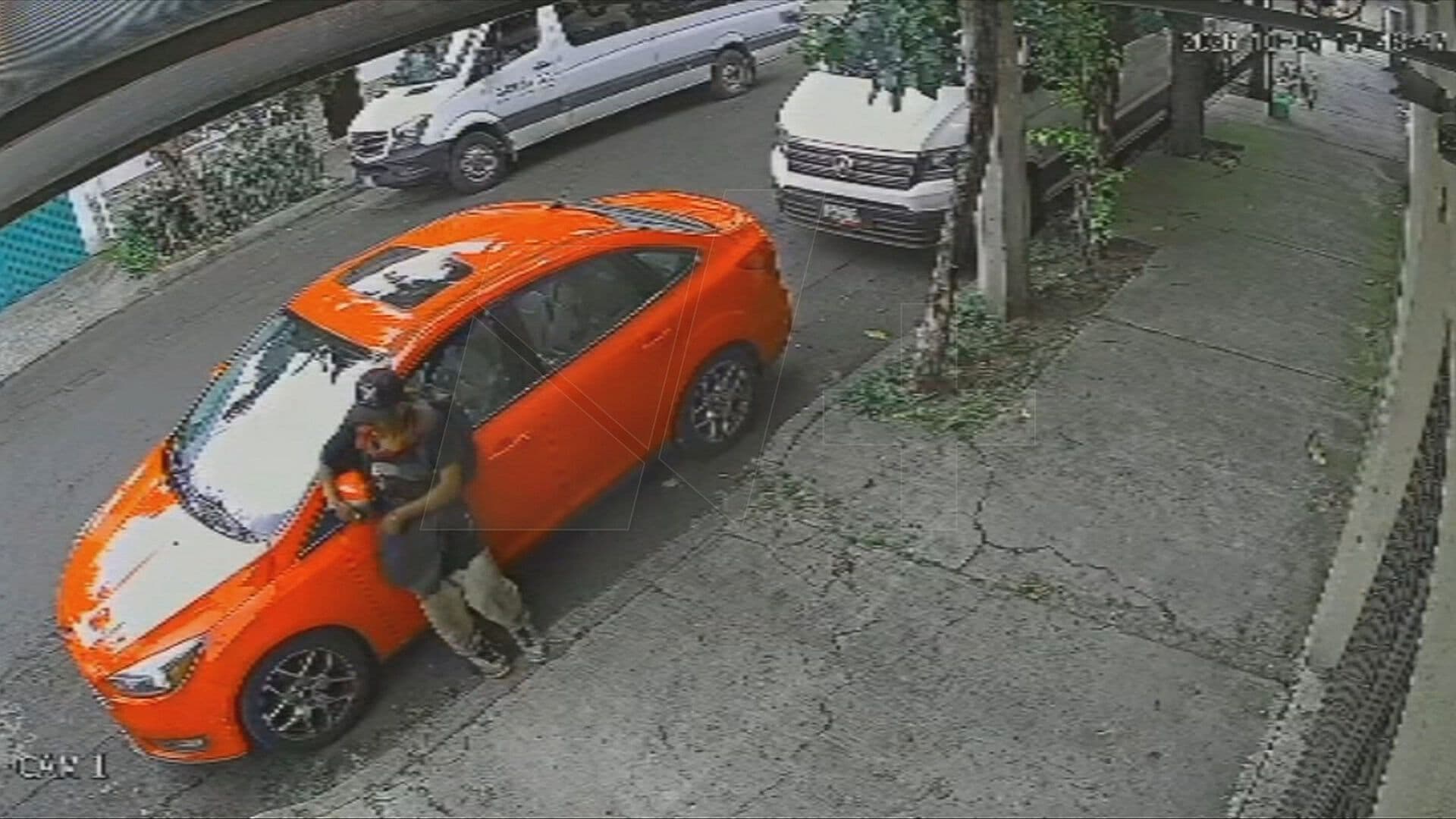 Vecinos Denuncian Robo de Espejos de Autos en la Colonia Felipe Pescador, en CDMX
