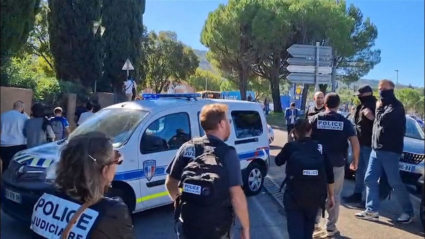 Alumno de 14 Años Abre Fuego en Escuela de Marsella, Francia; Hay Dos Heridos y un Detenido
