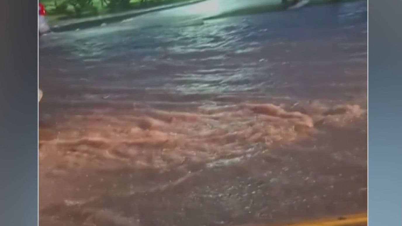 Lluvias Inundan la Vía López Portillo en Tultitlán, Suspenden Servicio del Mexibús
