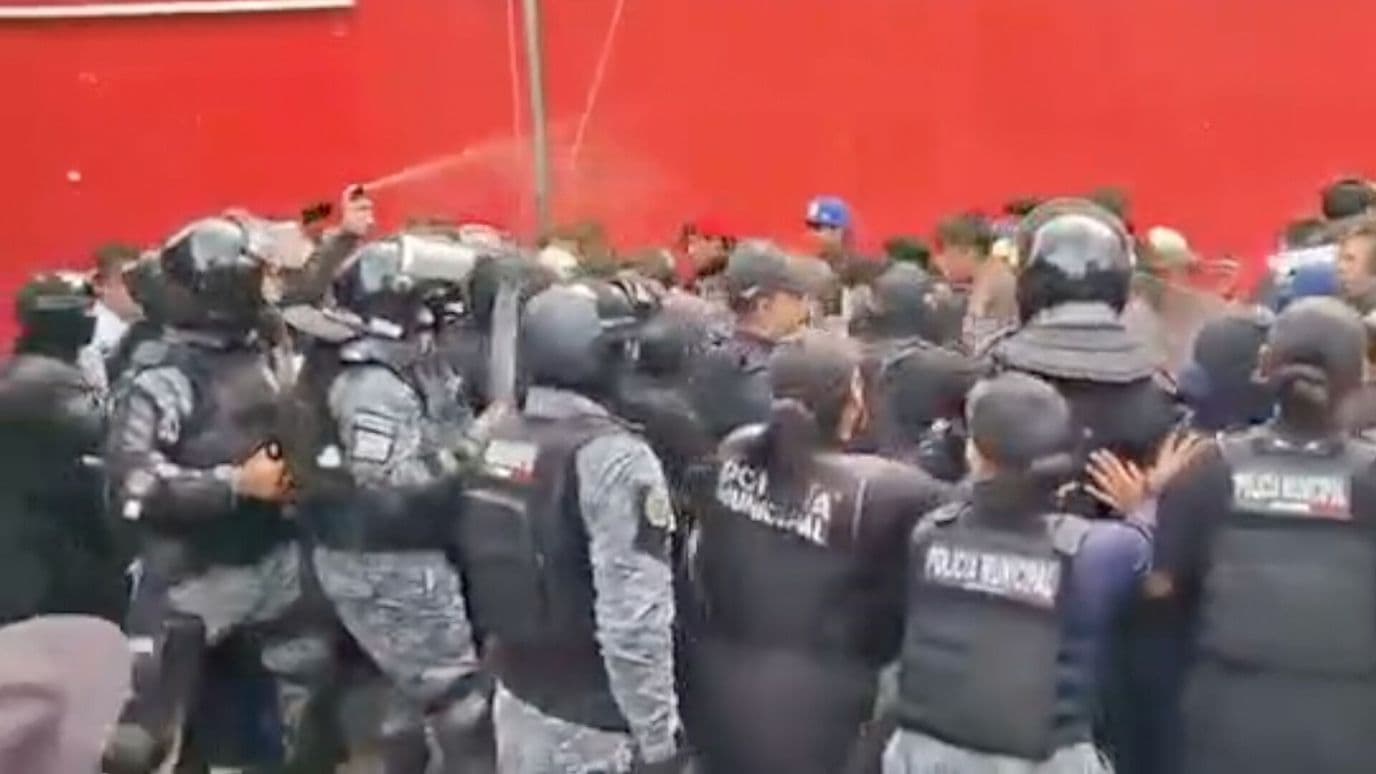 Pelea Riña Policías Pobladores Informe Gobierno Alcalde Roque Morales Chiconcuautla Puebla