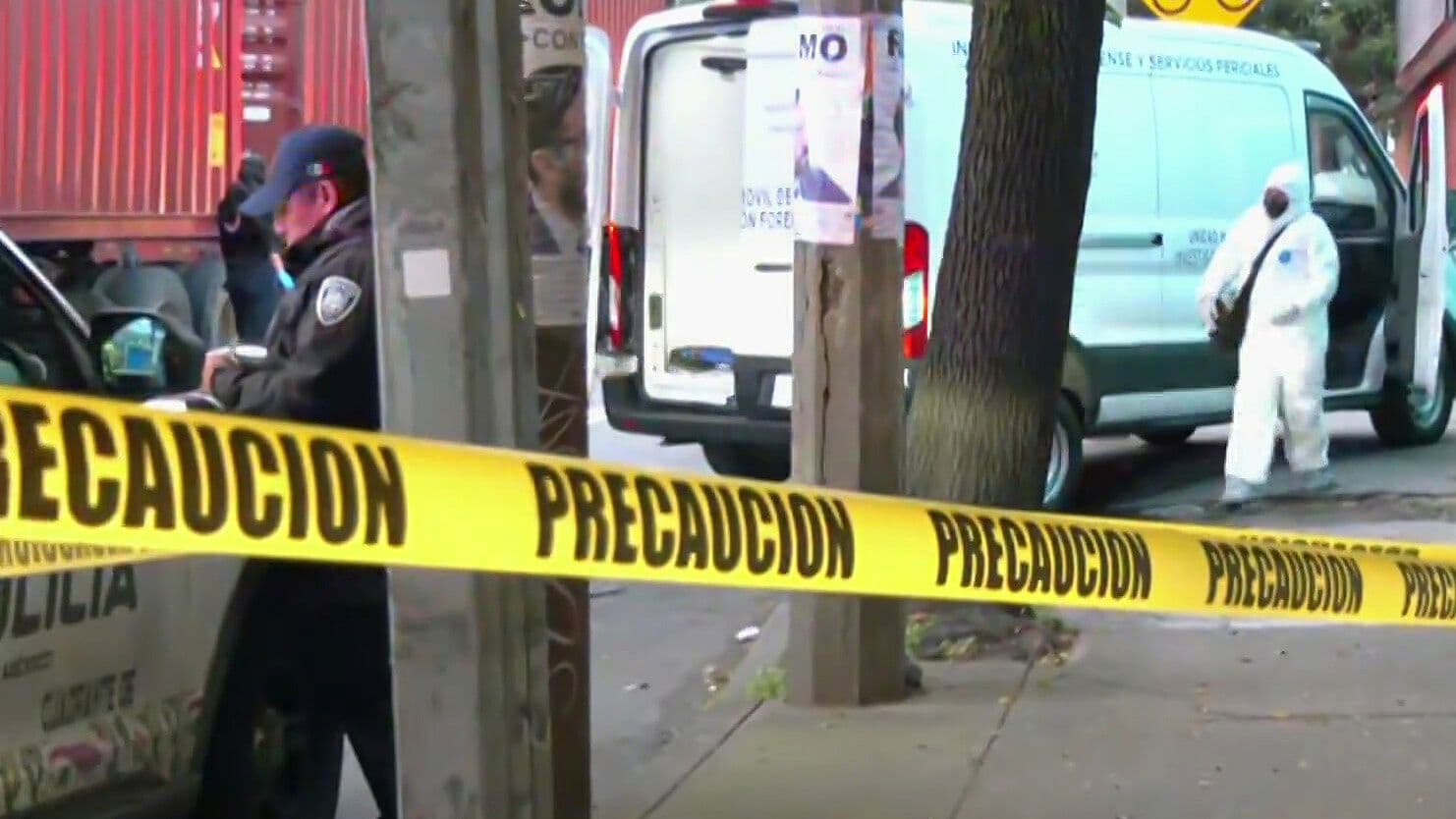 Hombre Muere Arrollado entre Dos Remolques de un Tráiler en Miguel Hidalgo, CDMX