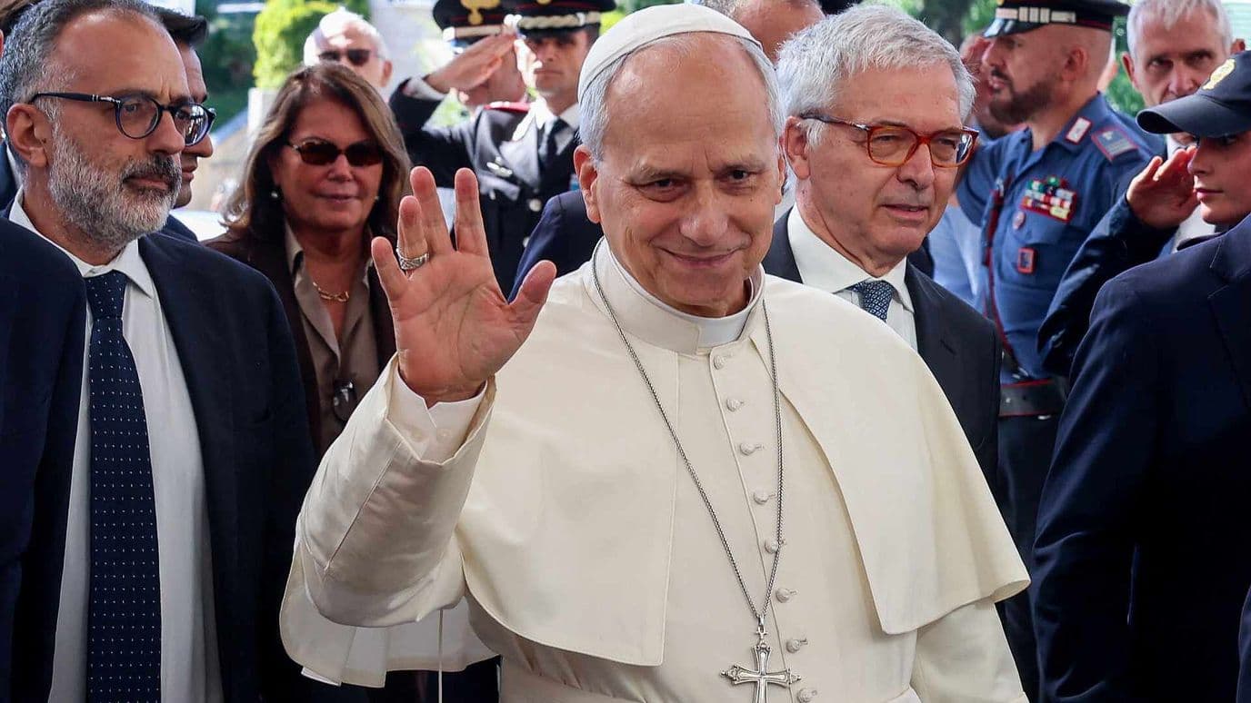 El Papa León XIV Fue Operado con Éxito