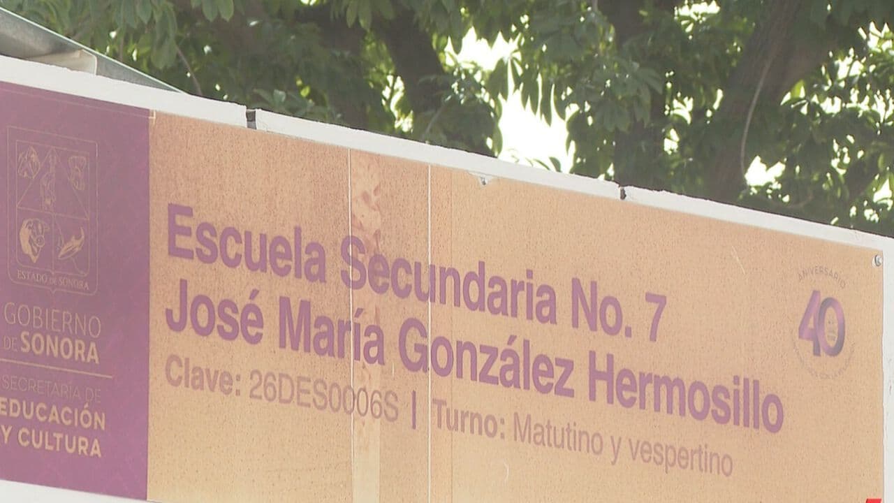 Detienen a Adolescente con Presunta Marihuana Afuera de Secundaria en Hermosillo