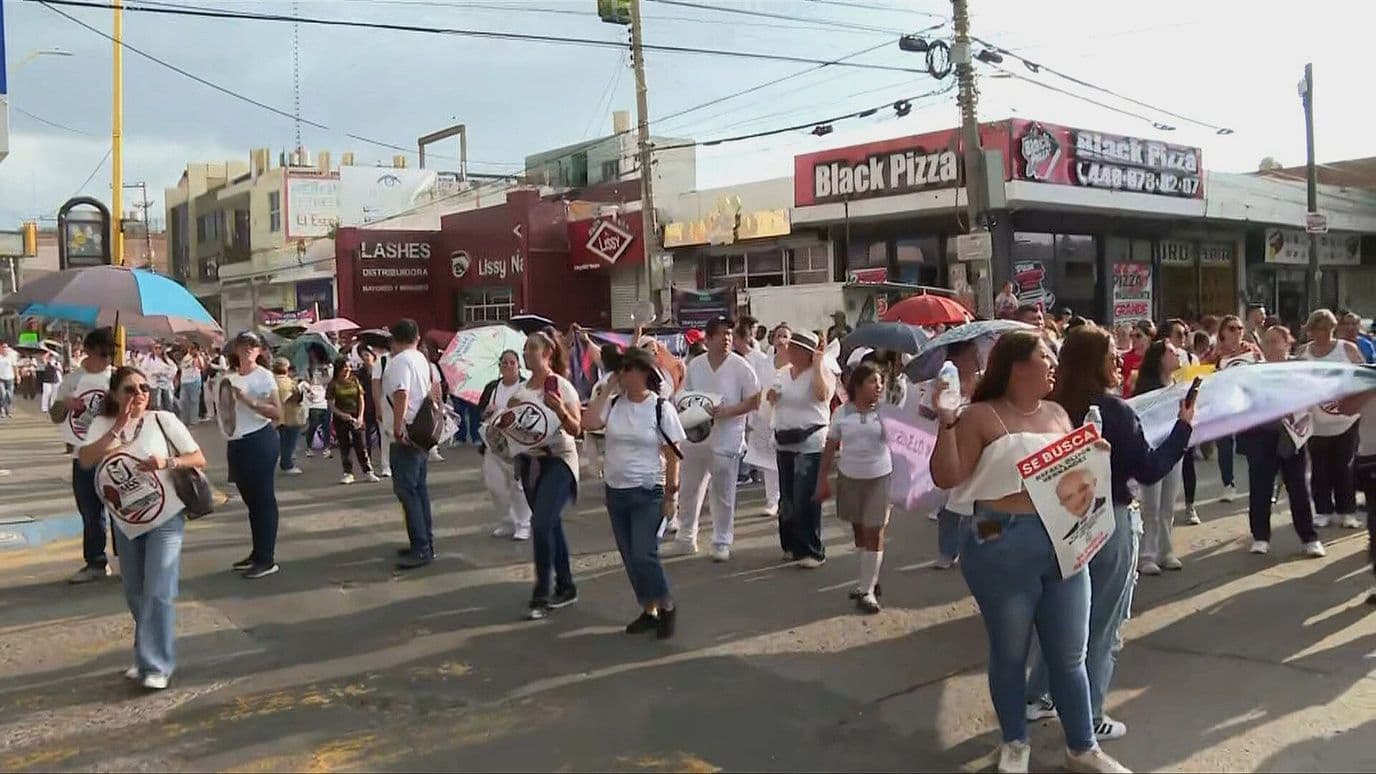 Mega Marcha IMSS: Trabajadores en Aguascalientes se Unen a Movilizaciones