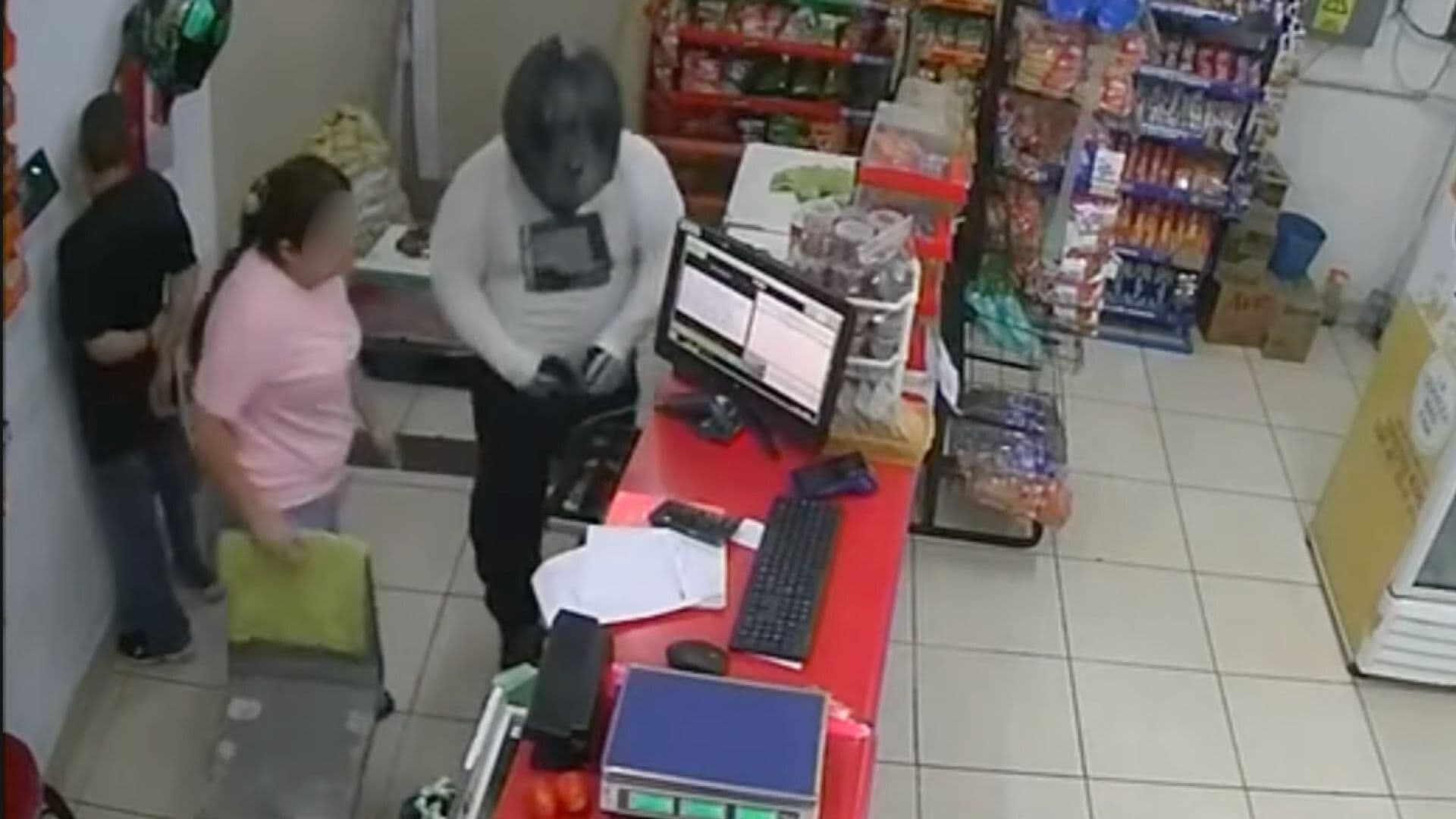 Ladrones se Hacen Pasar por Repartidores en Asalto a Tienda en Apodaca, NL