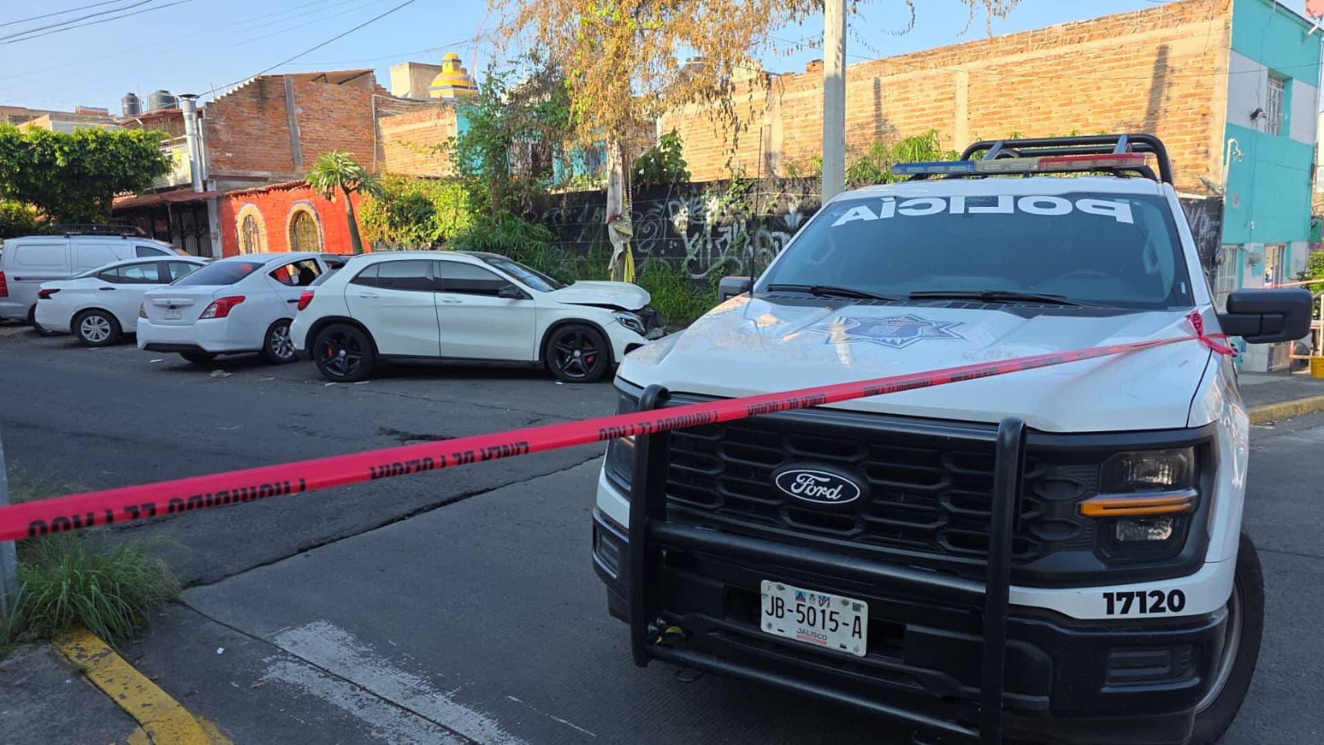 Hombre es Baleado en Altercado Vial en Tlaquepaque; Ayudaba a Empujar un Auto