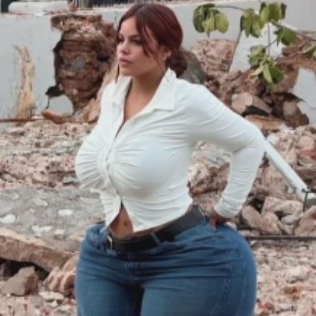 Critican Fotos de Gracie Bon entre los Escombros del Sismo en Panamá