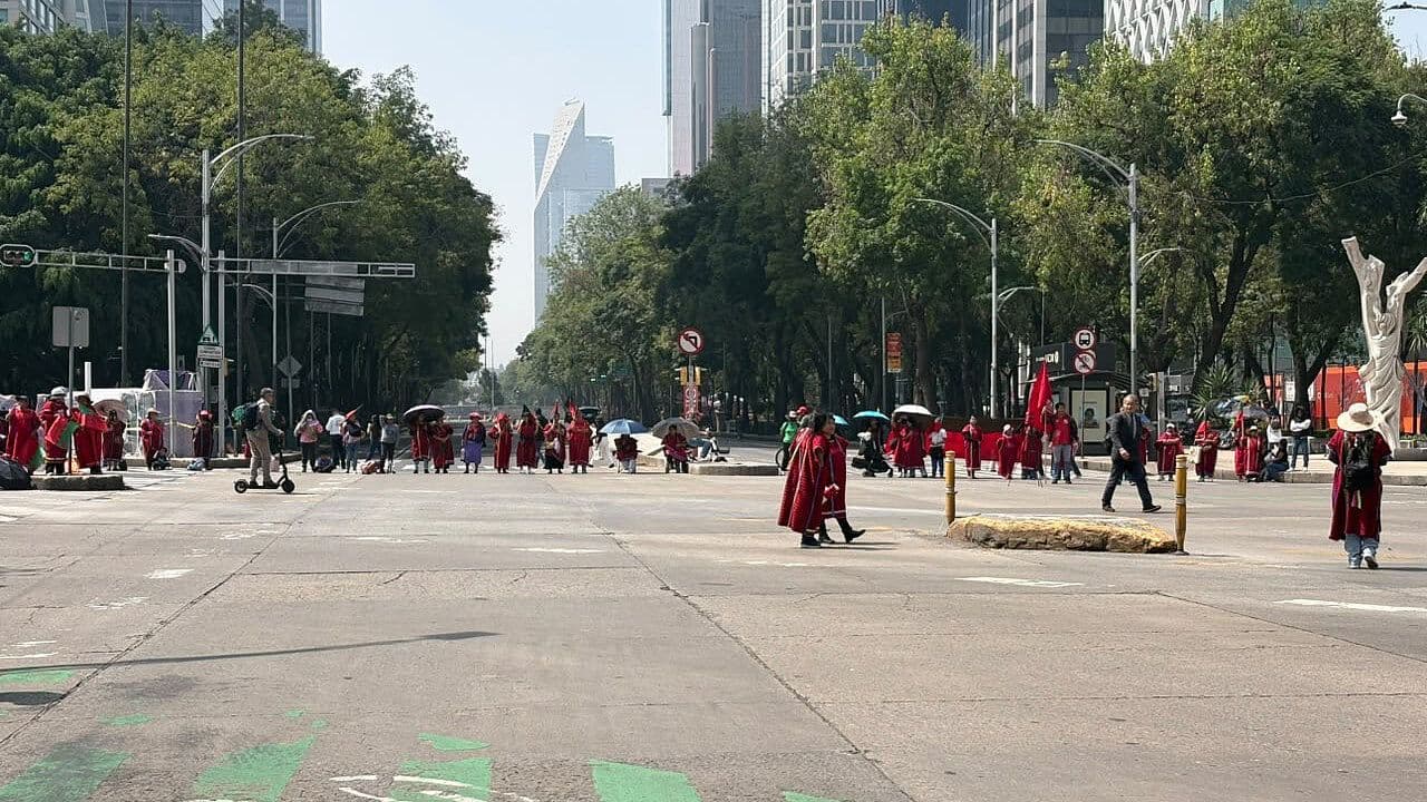 Bloqueo Triqui en Insurgentes y Reforma: Hay Caos Vial