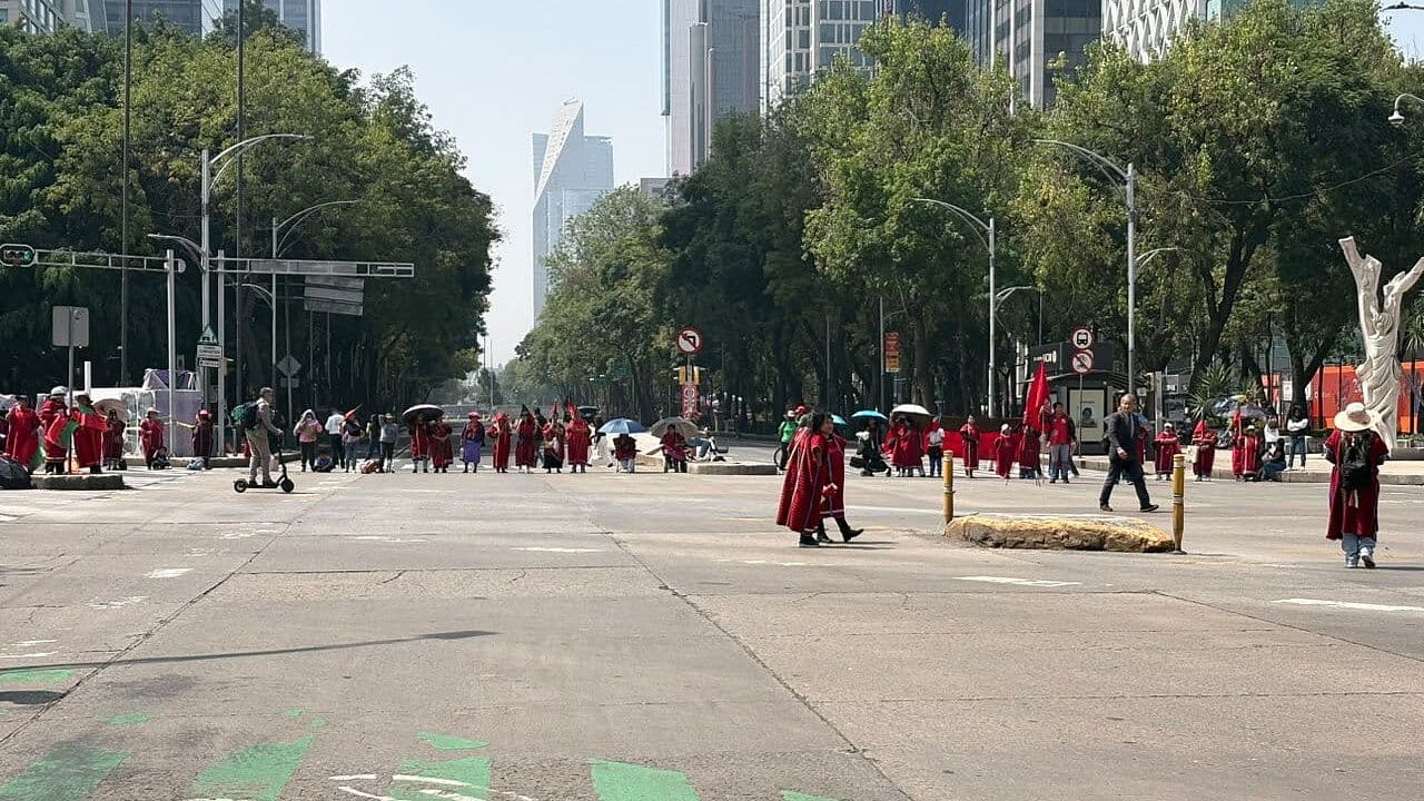 Bloqueo Triqui en Insurgentes y Reforma: Hay Caos Vial