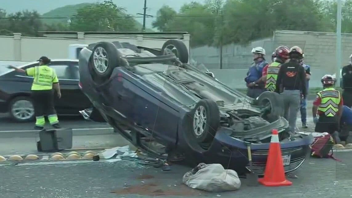 Vuelca Vehículo en Carretera Nacional: Hay 3 Heridos