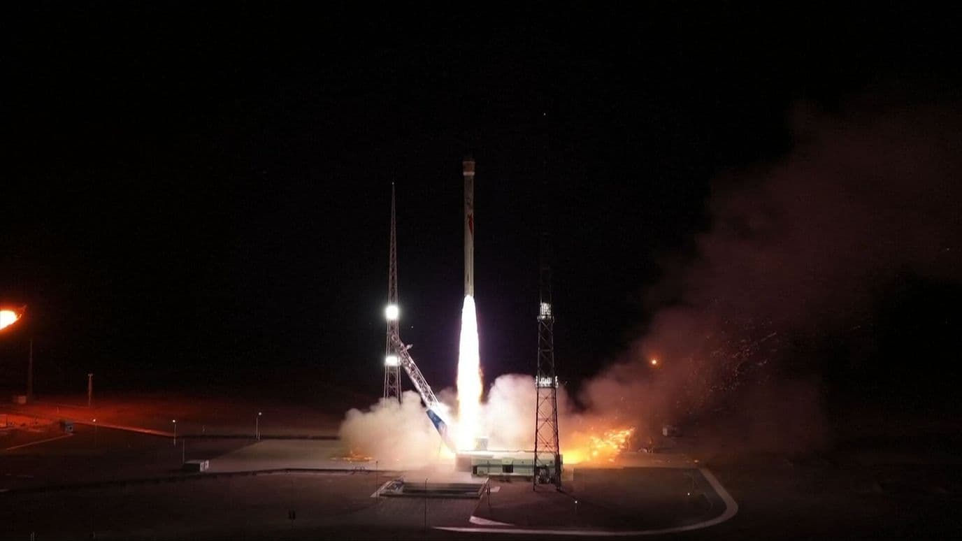 China Pone en Órbita 10 Satélites con el Cohete Zhuque-2E Y4