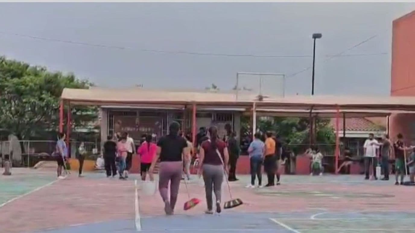 Suspenden Clases en Escuela por Garrapatas en García, NL